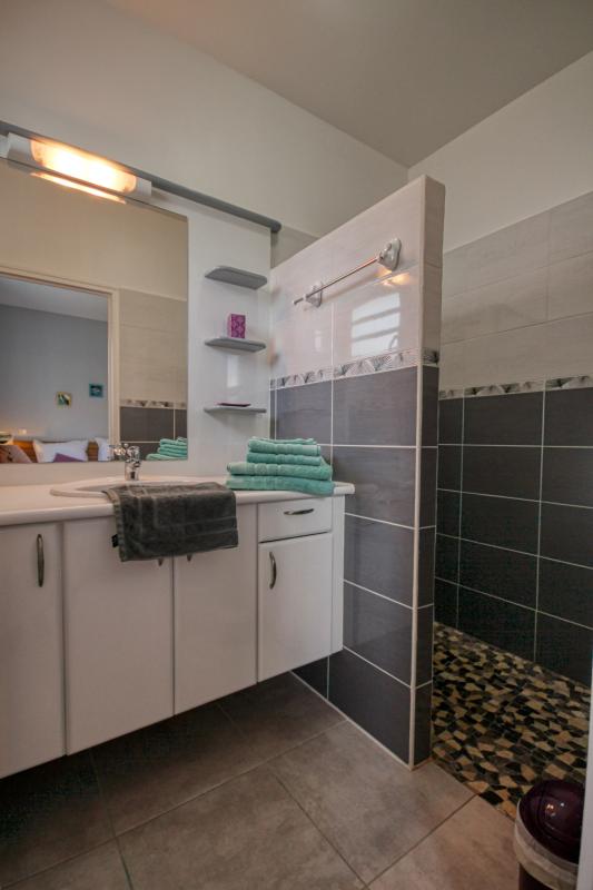 23.Location villa piscine Saint François Guadeloupe_Chambre 1